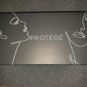 Suva Beauty Protege pallette